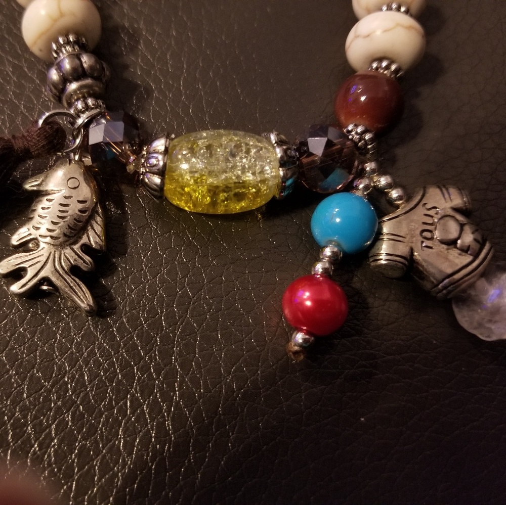 Charm beaded stretch necklace